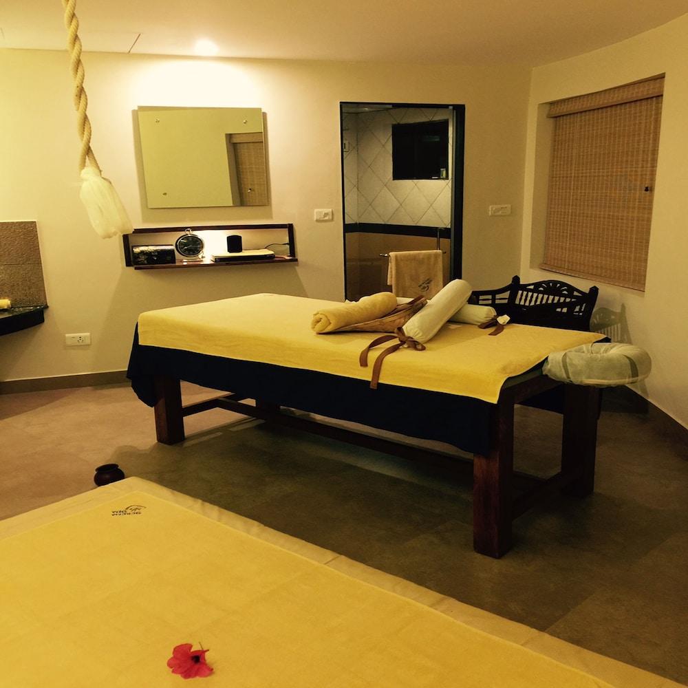 Poetree Thekkady Hotel Ngoại thất bức ảnh